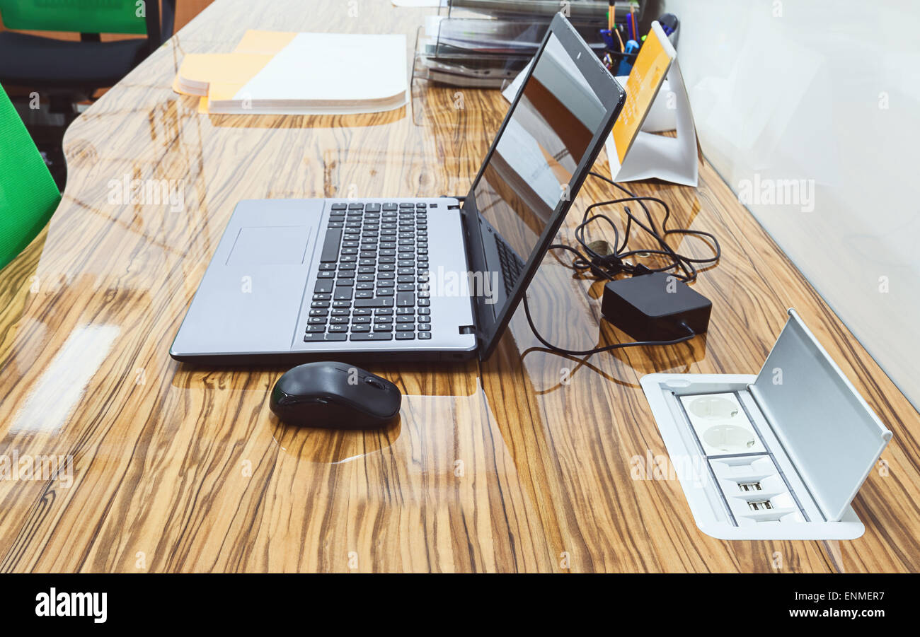 https://c8.alamy.com/comp/ENMER7/modern-office-table-with-necessary-accessories-computer-and-peripherals-ENMER7.jpg