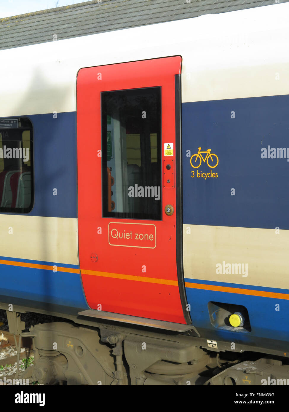 Unidentified Passengers Standing on the Doors of Running Local Train during  Rush Hours Editorial Stock Image - Image of speed, platform: 168031114