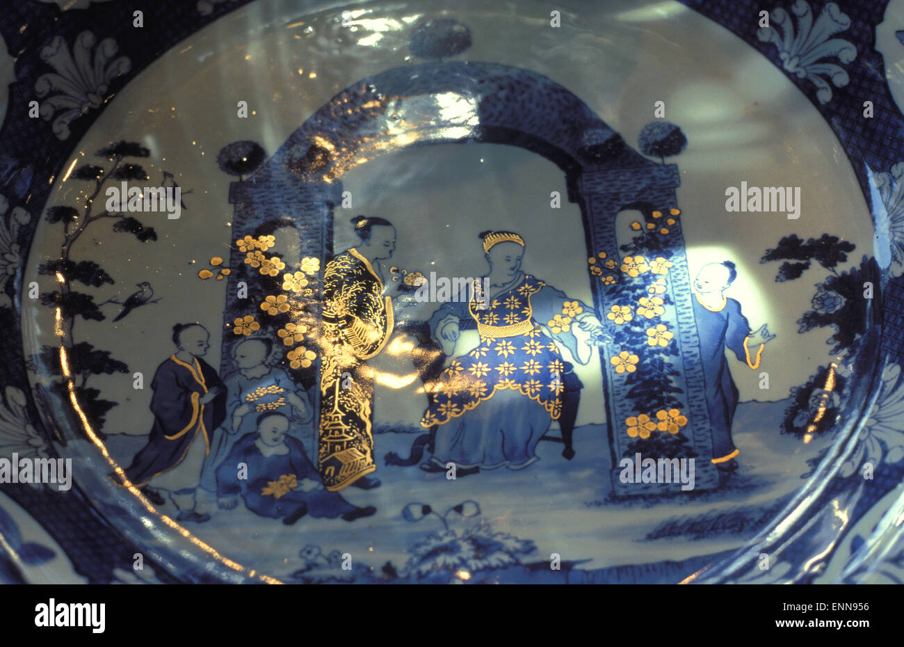 BEL, Belgium, Brussels, Chinese porcelan at the Chinese pavilion in the