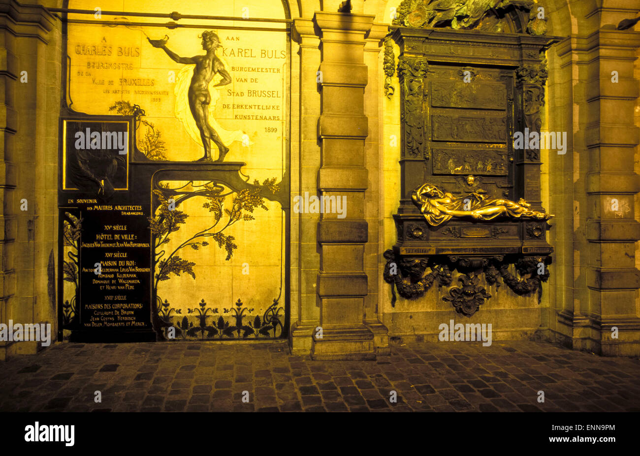 BEL, Belgium, Brussels, commemorative plaque for the former mayor Karel Buls and the bronze sculpture of Everard't Serclaes at t Stock Photo