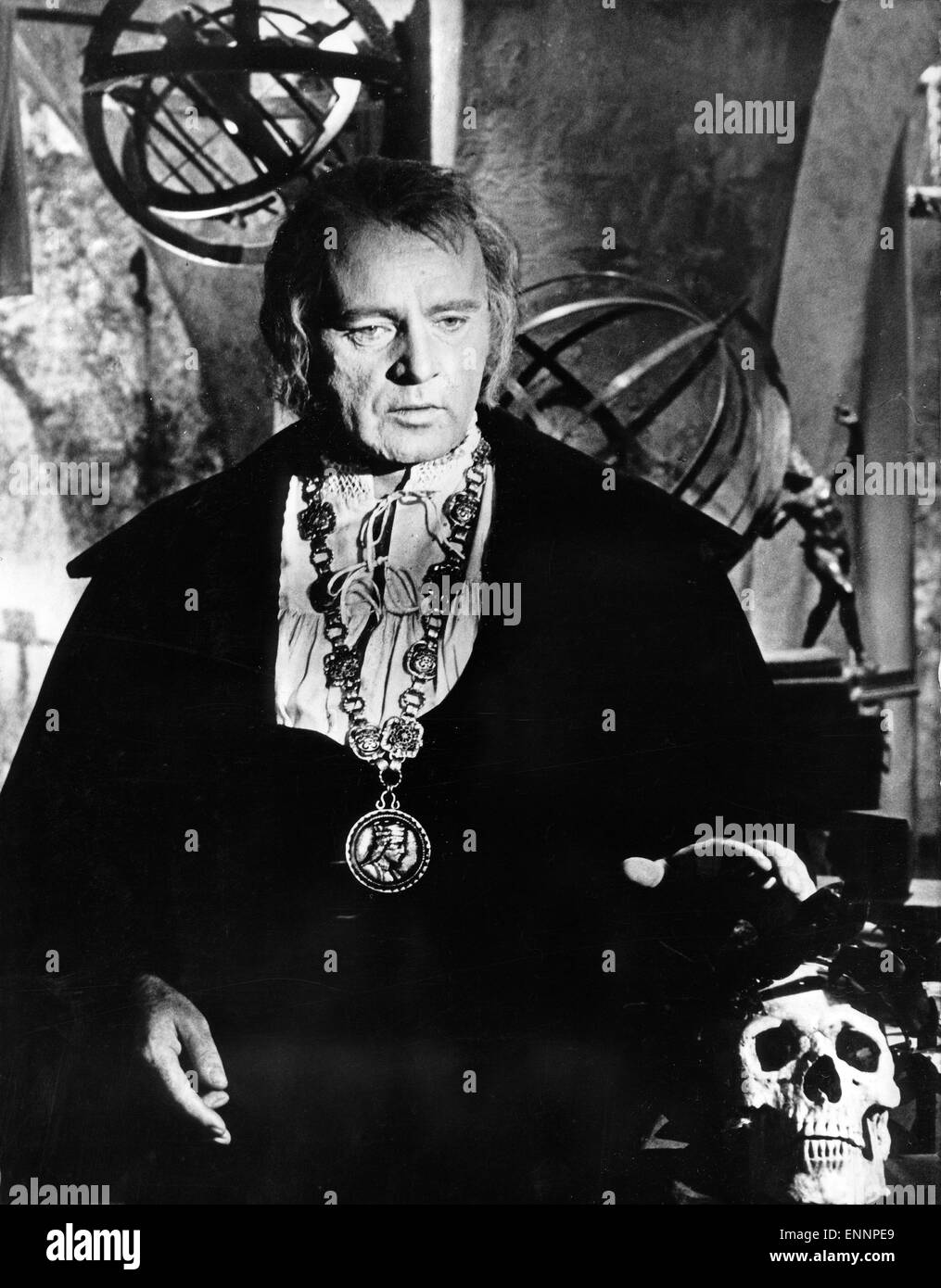 Doctor Faustus, UK, 1967, Regie: Richard Burton, Nevill Coghill, Darsteller: Richard Burton Stock Photo