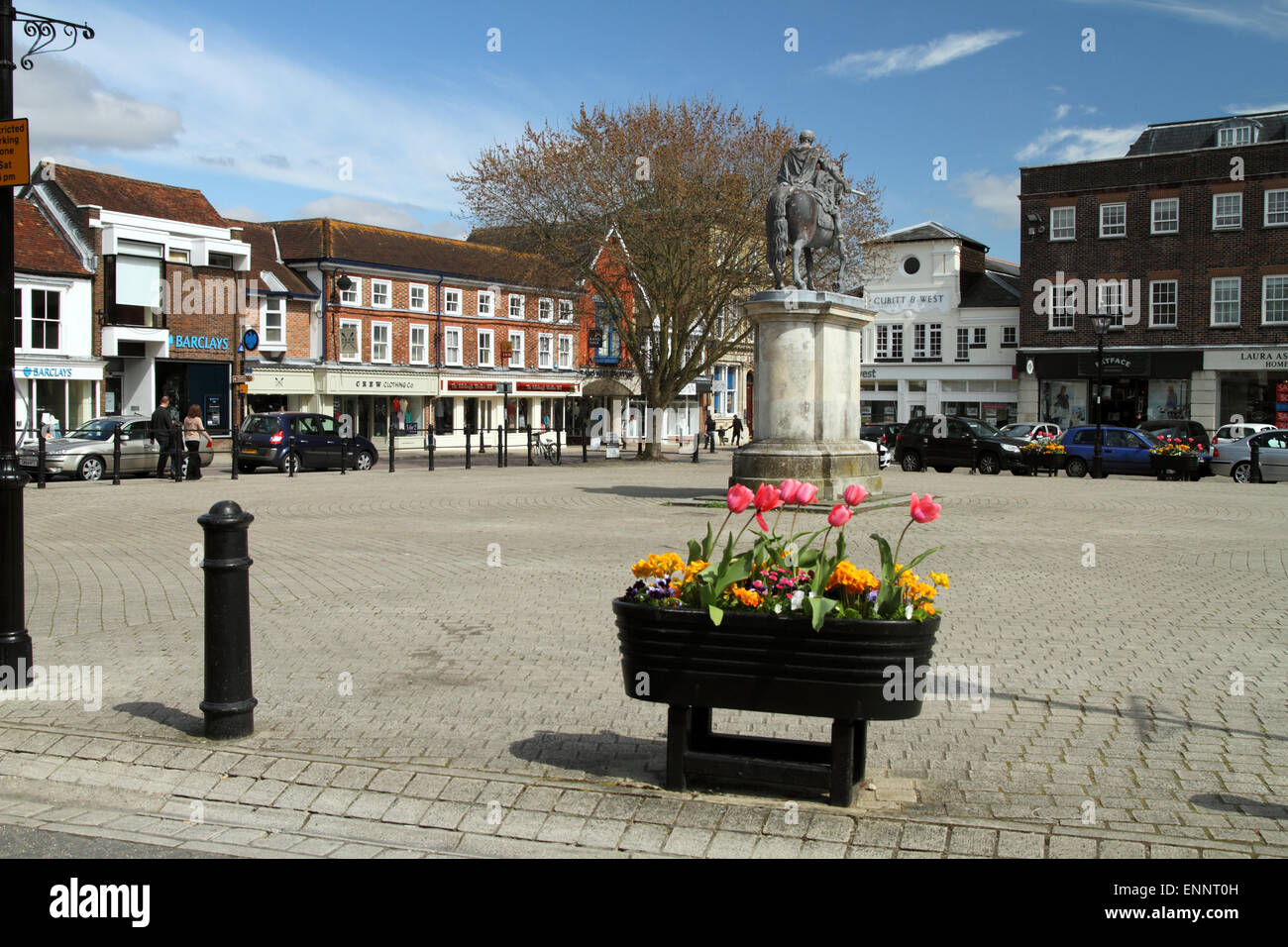 Petersfield Square The toen square in Petersfield, Hampshire, England. In the middle is ...