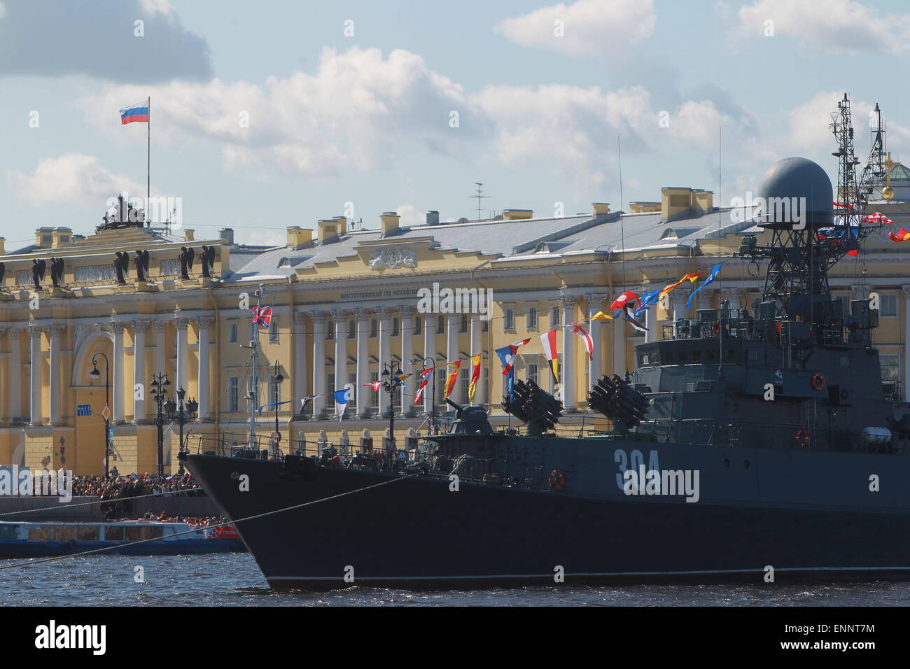 St. Petersburg, Russia. 9th May, 2015. A small anti-submarine vessel of the Baltic Fleet takes part in the military parade marking the 70th anniversary of the victory in the Great Patriotic War, on the Neva River in St. Petersburg, Russia, May 9, 2015. Credit:  Lu Jinbo/Xinhua/Alamy Live News Stock Photo