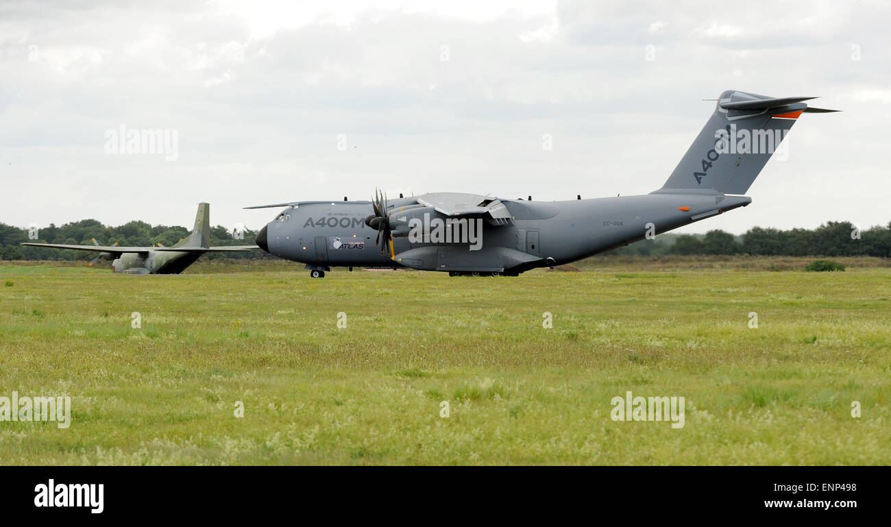 Wunstdorf, Germany. 06th Sep, 2012. Military transport aircraft Airbus A400M Atlas is pictured during its first landing at his new garrison in Wunstdorf, Germany, 06 September 2012. The military airfield near Hanover wil lbe the only A400M base in Germany. According to the German Armed Forces 405 million euros will be invested in the development of the airbase where the future A400M pilots will also be trained. Photo: HOLGER HOLLEMANN/dpa/Alamy Live News Stock Photo