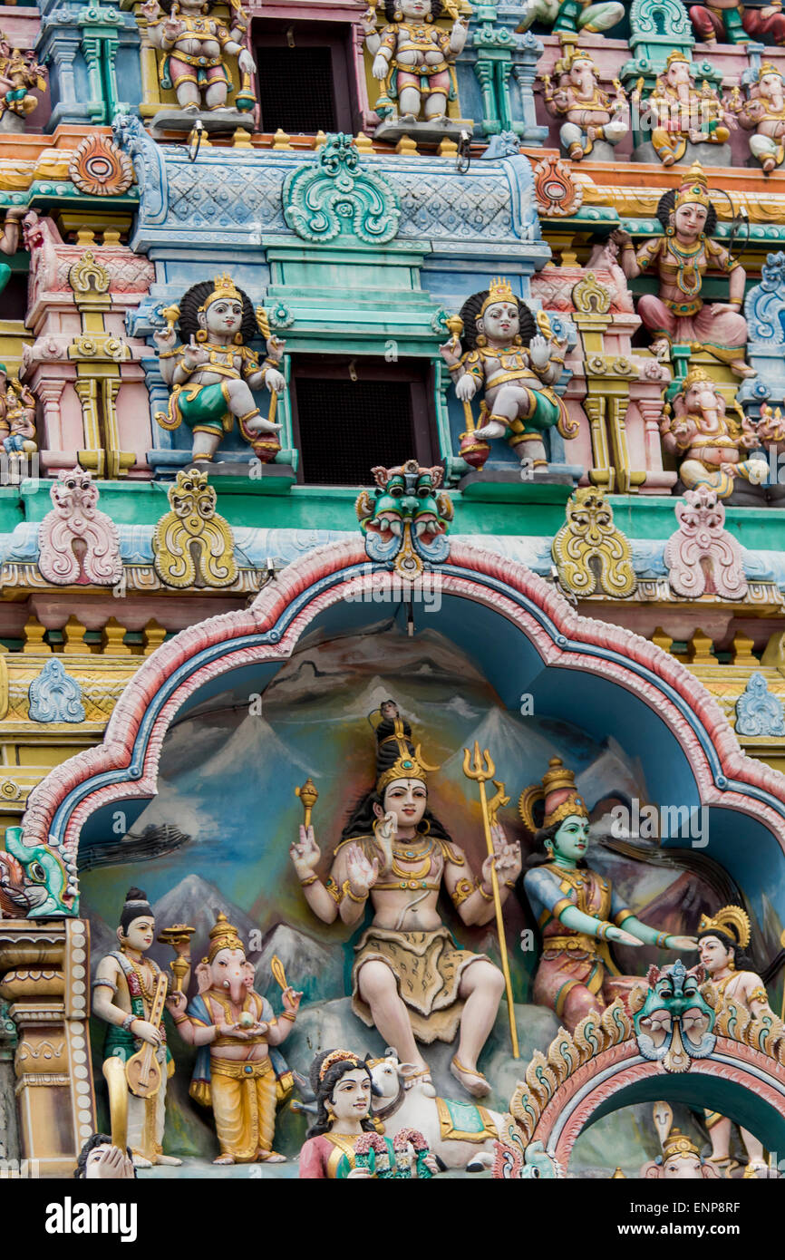 Singapore indian temple hi-res stock photography and images - Alamy