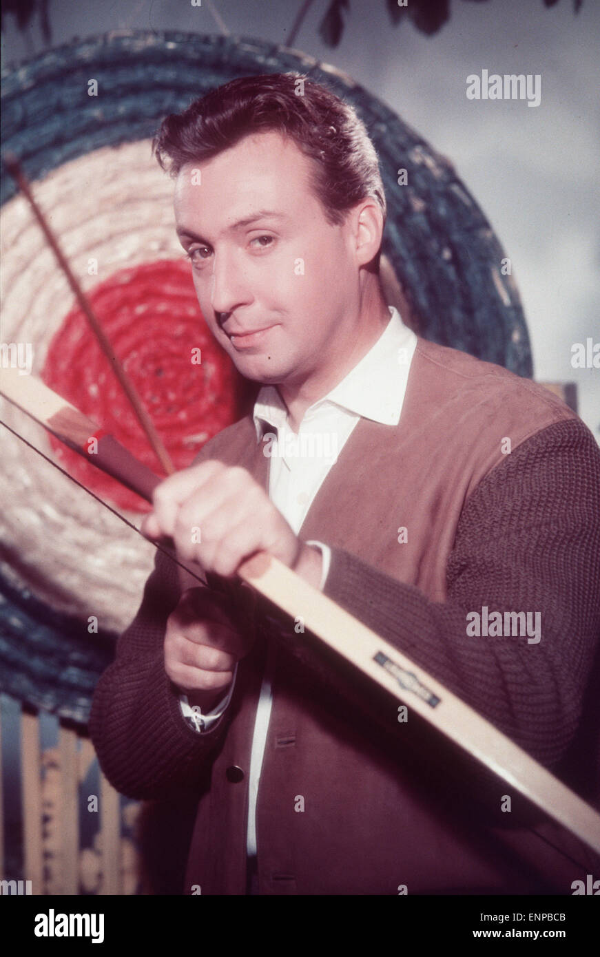 Schauspieler und Sänger Peter Alexander, Studioaufnahme, 1957. Austrian actor and singer Peter Alexander, Studio Still, 1957. Stock Photo