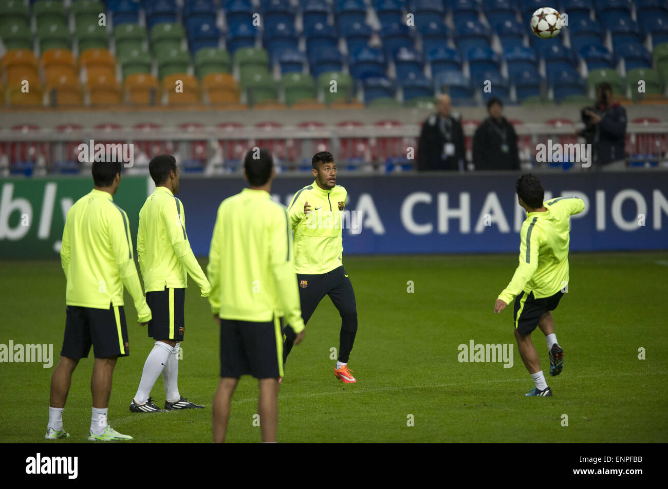 Barcelona football team training in the Amsterdam ArenA ahead of their champions league match against Ajax  Featuring: NEYMAR Where: Amsterdam, Netherlands When: 04 Nov 2014 Stock Photo