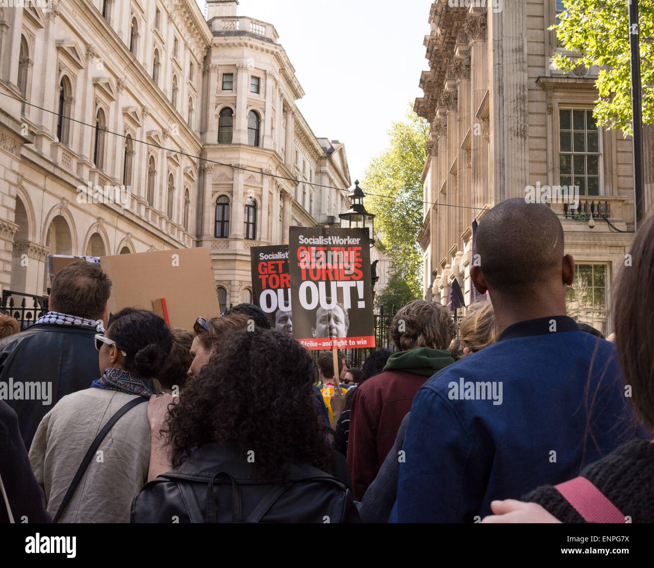 Protesting placards gates hi-res stock photography and images - Alamy