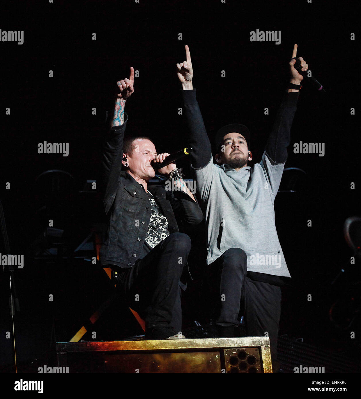 Las Vegas, Nevada, USA. 10th May, 2015. Linkin Park vocalists Mike Shinoda  and Chester Bennington perform on the Main stage on day 2 of Rock In Rio at  the City of Rock