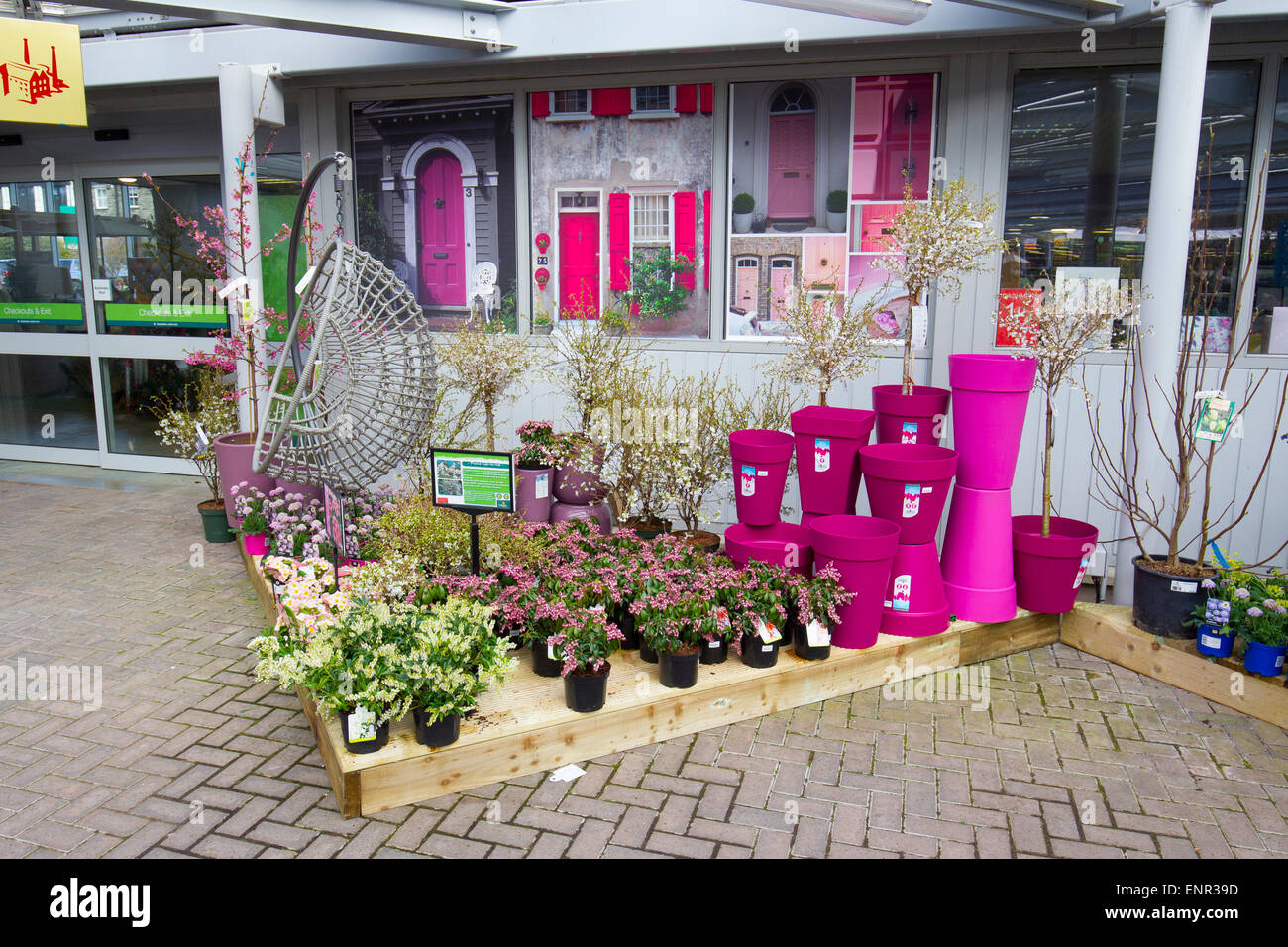 Garden centre display hi-res stock photography and images - Alamy