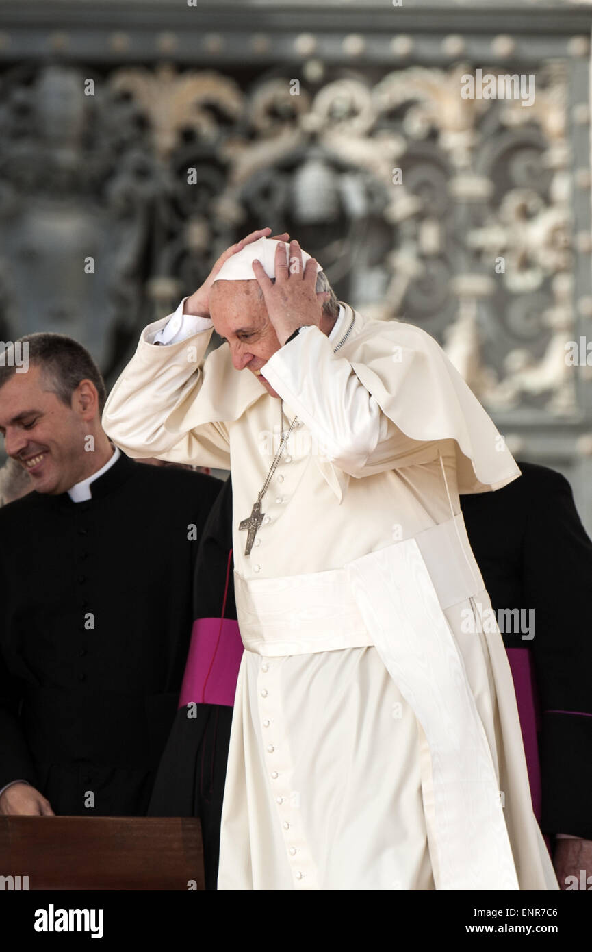 Pope francis rome hi-res stock photography and images - Alamy