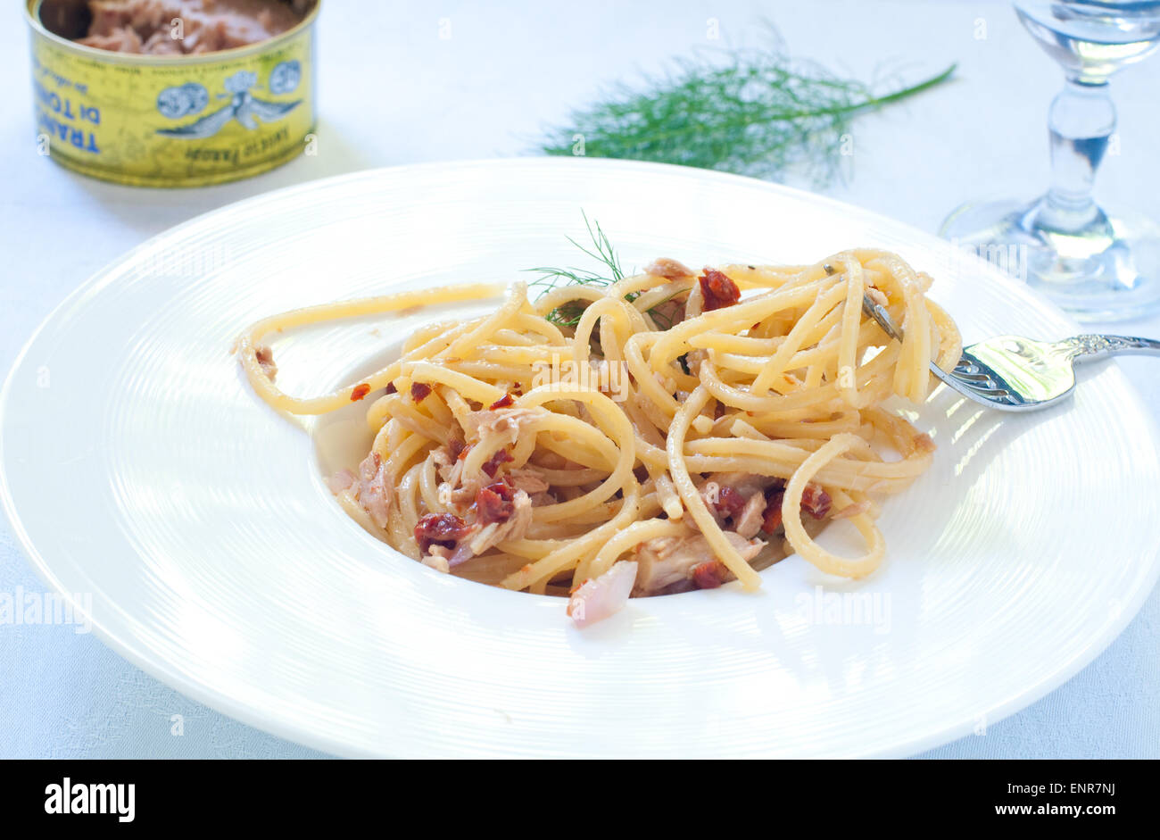 Spaghetti with tuna hi-res stock photography and images - Alamy