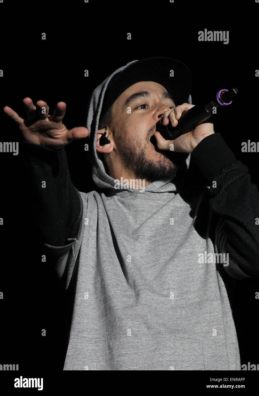 Las Vegas, NV, USA. 9th May, 2015. Mike Shinoda of Linkin Park on stage for Rock in Rio USA 2015 - SAT, City of Rock, Las Vegas, NV May 9, 2015. Credit:  James Atoa/Everett Collection/Alamy Live News Stock Photo