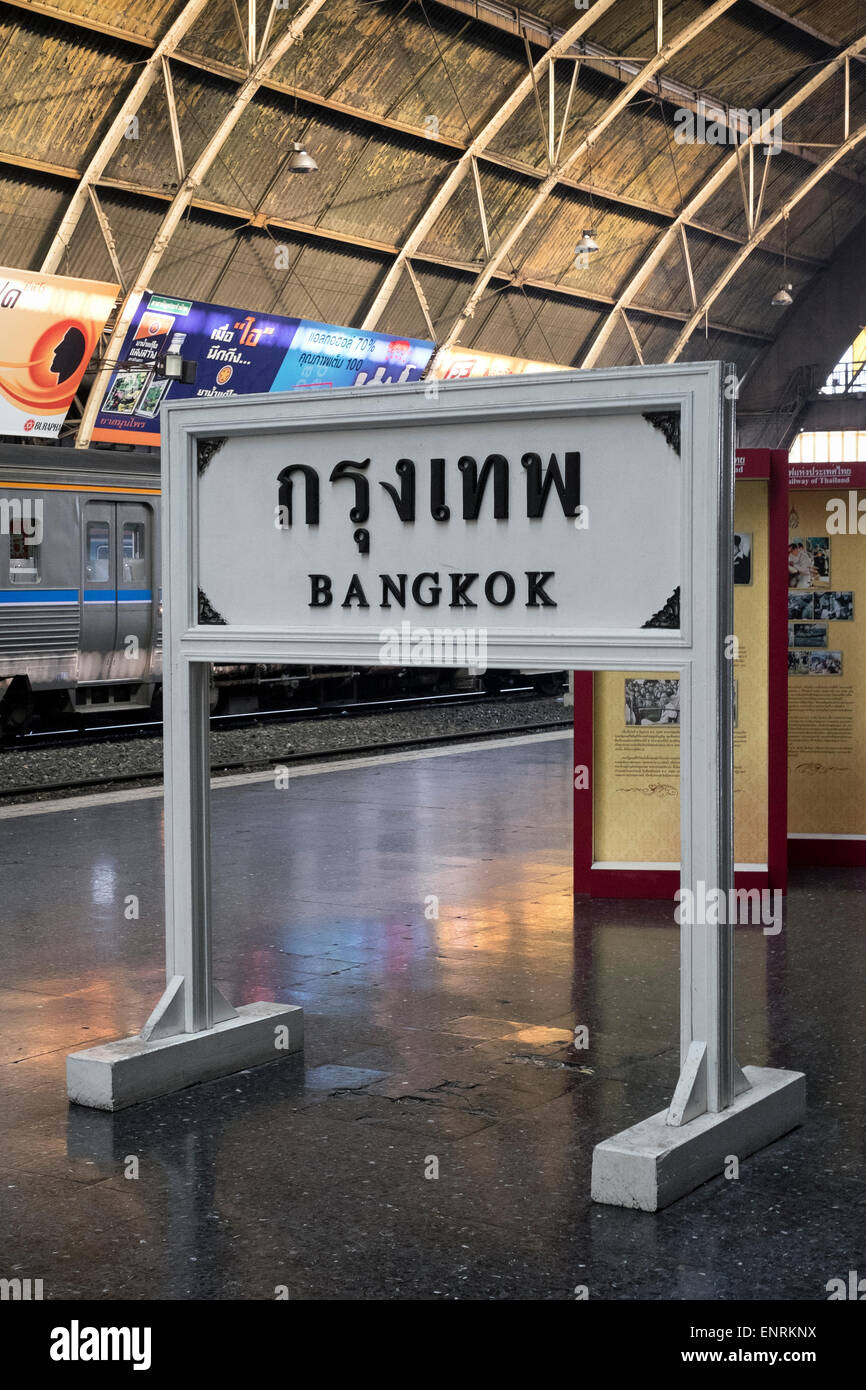 Bangkok Railway Station (Hua Lamphong Station Stock Photo Alamy