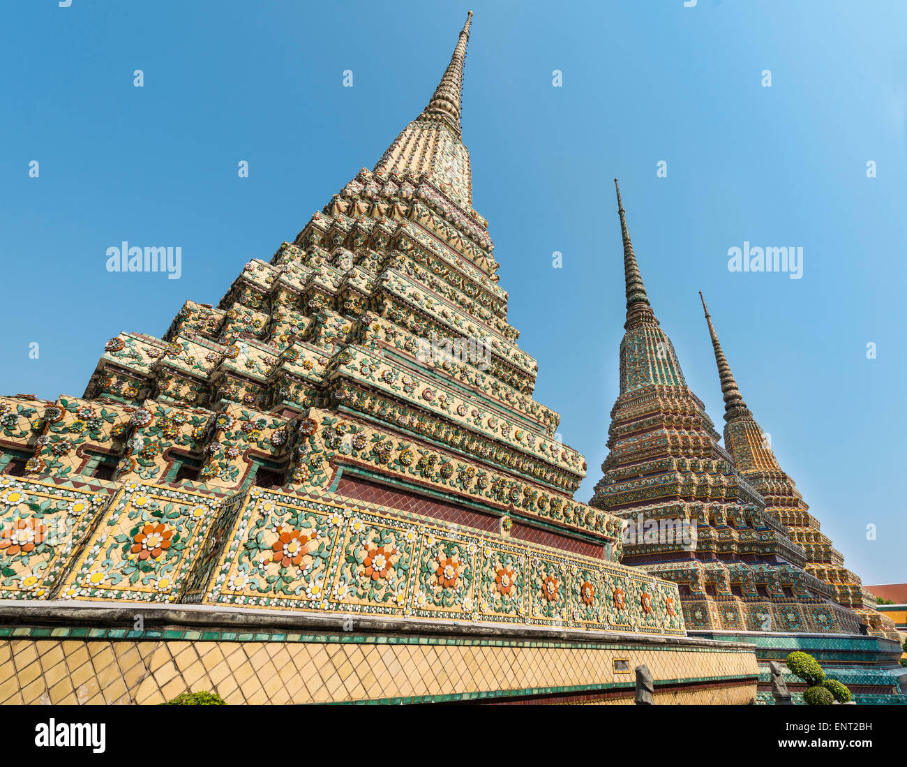 Three Chedis, Phra Maha Chedi Si Ratchakan, Wat Pho temple, Wat Phra Chetuphon, Bangkok, Thailand Stock Photo