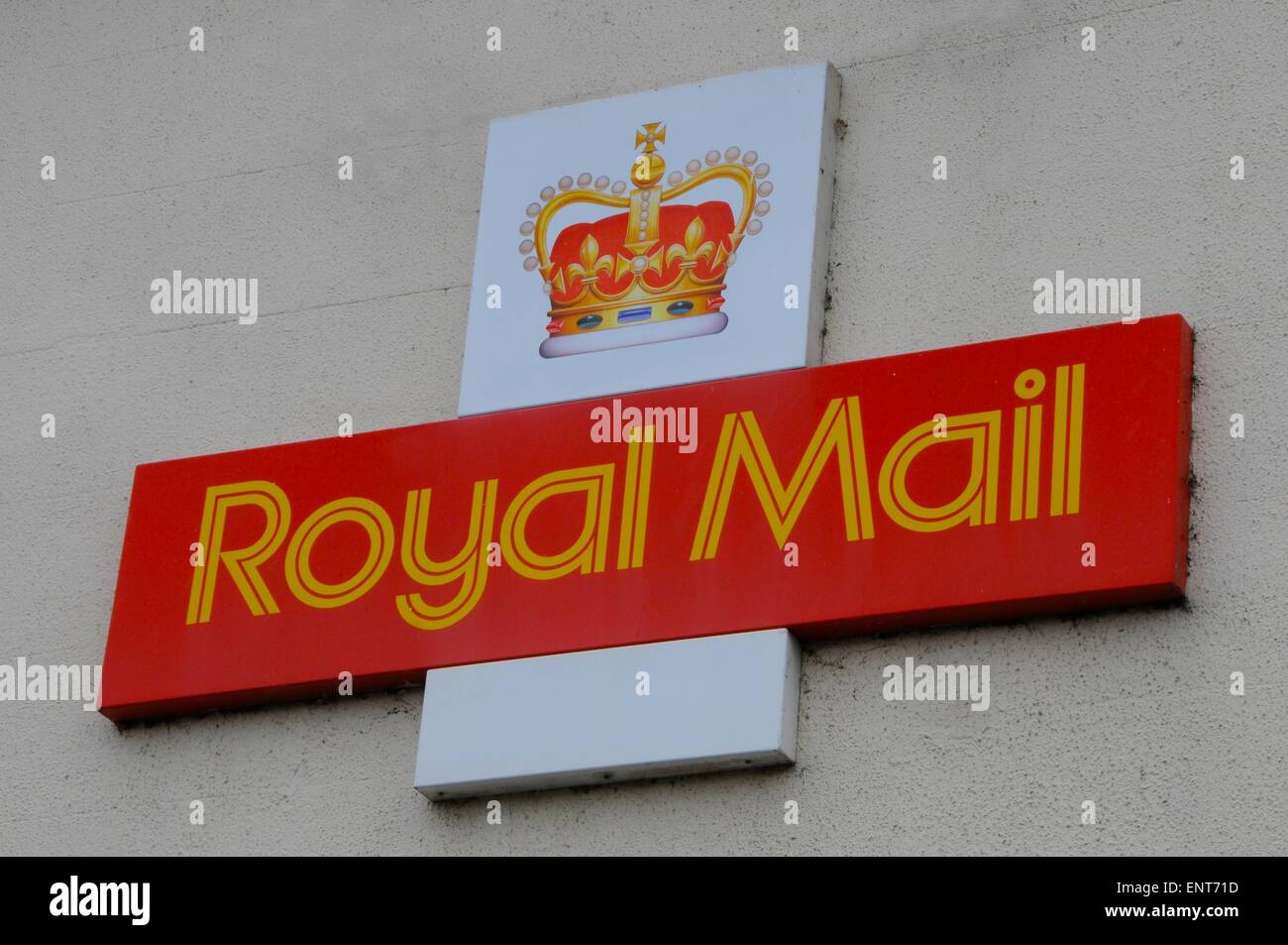 Royal Mail sign signage emblem badge nameplate UK Stock Photo