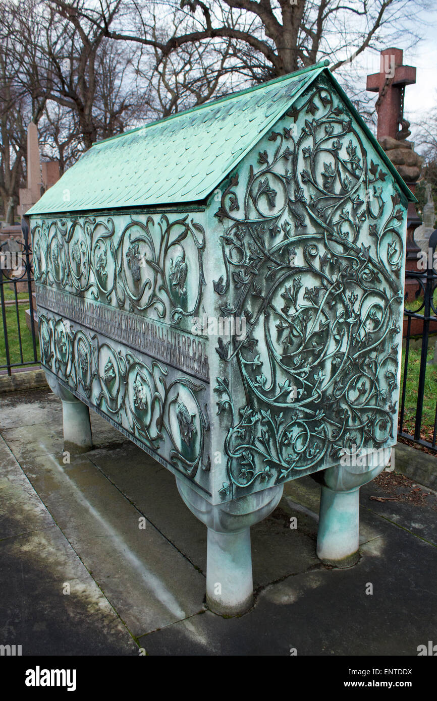 Decorative, Victorian Tomb, Brompton Cemetery, London England Stock Photo
