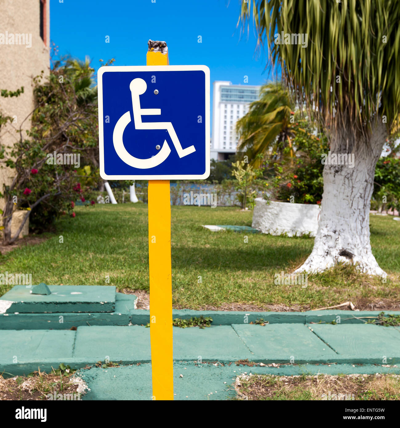 Wheelchair Crossing Sign FRW775