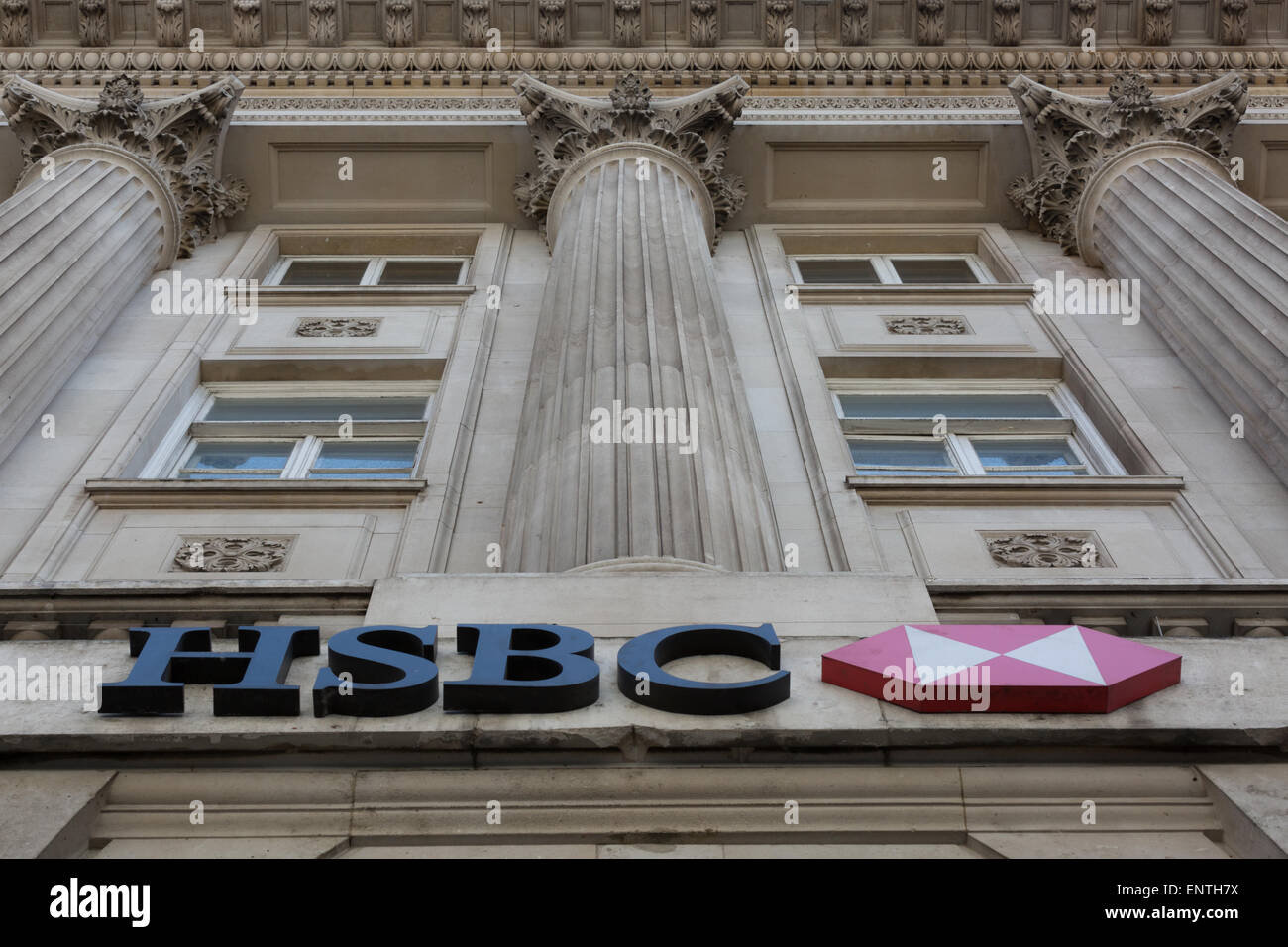 Hsbc Bank Branch In 70 Pall Mall Central London Uk Stock Photo