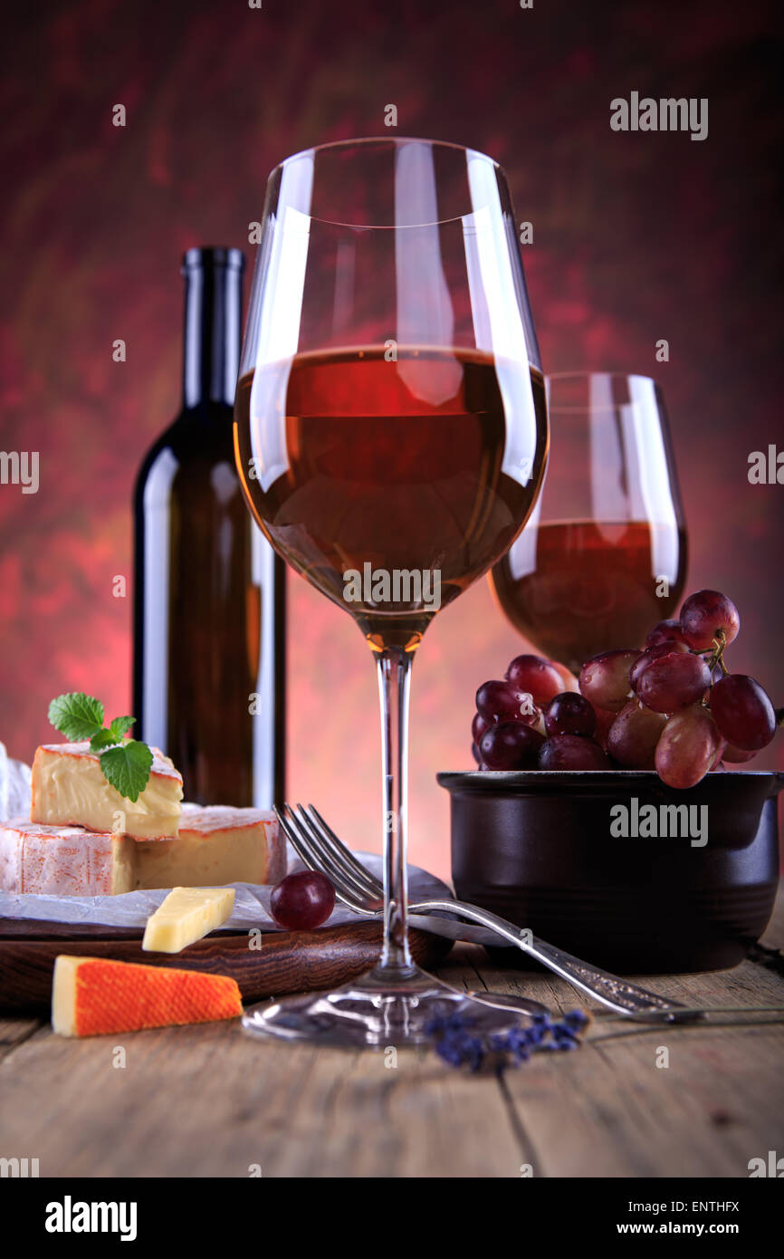 still life with wine bottle and grapes Stock Photo - Alamy