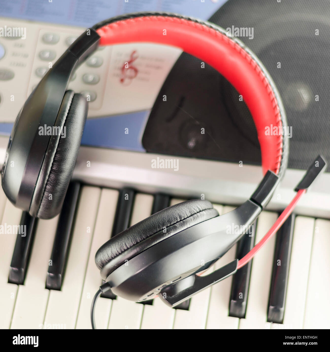 headphones on electric music instrument piano keyboard Stock Photo Alamy