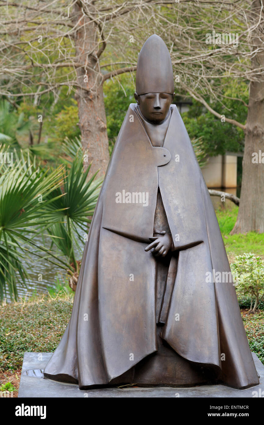 Large Seated Cardinal By Giacomo Manzu Sculpture Garden City Park Stock Photo Alamy