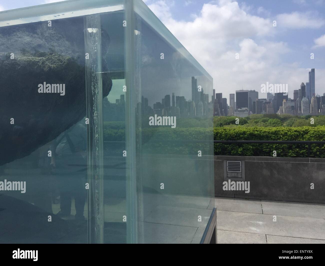 Big tore hi-res stock photography and images - Alamy