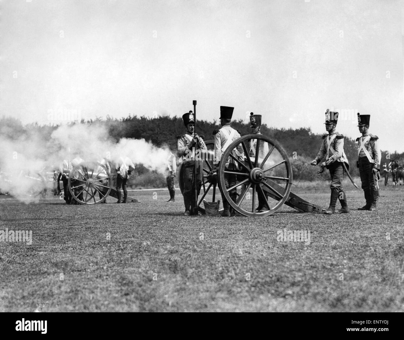 Army  British 1930s Aldershot Searchlight Tattoo Rehearsal A full dress  rehearsal of the Searchlight Tattoo which begins on June 18 was held  yesterday May 23rd 1932  at Aldershot Napoleons artillery Stock Photo   Alamy