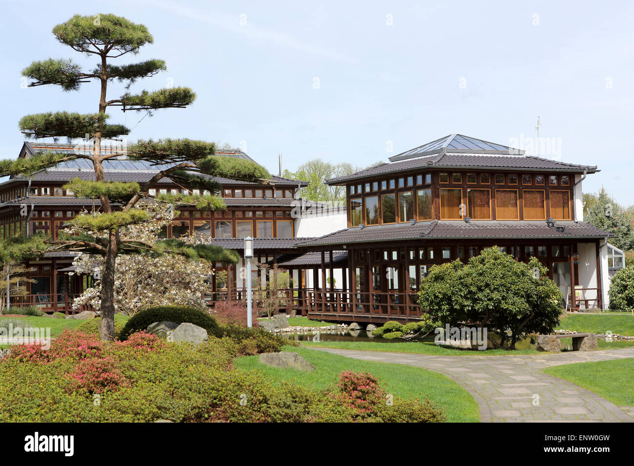 Trees and pavilions in the Japanese Garden (Japanischer Garten) in Bad  Langensalza, Germany Stock Photo - Alamy
