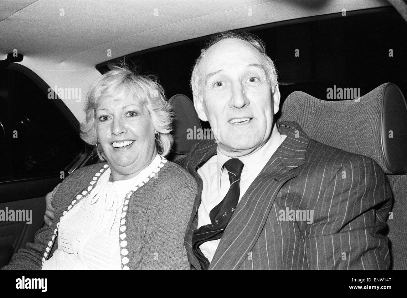 Thomas Wisbey and wife, March 1982. Thomas Wisbey and wife Rennee, pictured leaving the Old Bailey in London, March 1982. The Great Train Robber walked to freedom after being fined £500 for his part in another train crime. In 1965 he was jailed for 30 years for his part in the great £2,750,000 raid. But the Old Bailey judge told Wisbey, who was paroled in 1976, that his latest offence, handling travelers cheques stolen from mail trains by a gang, was 'not of the gravest'. Stock Photo