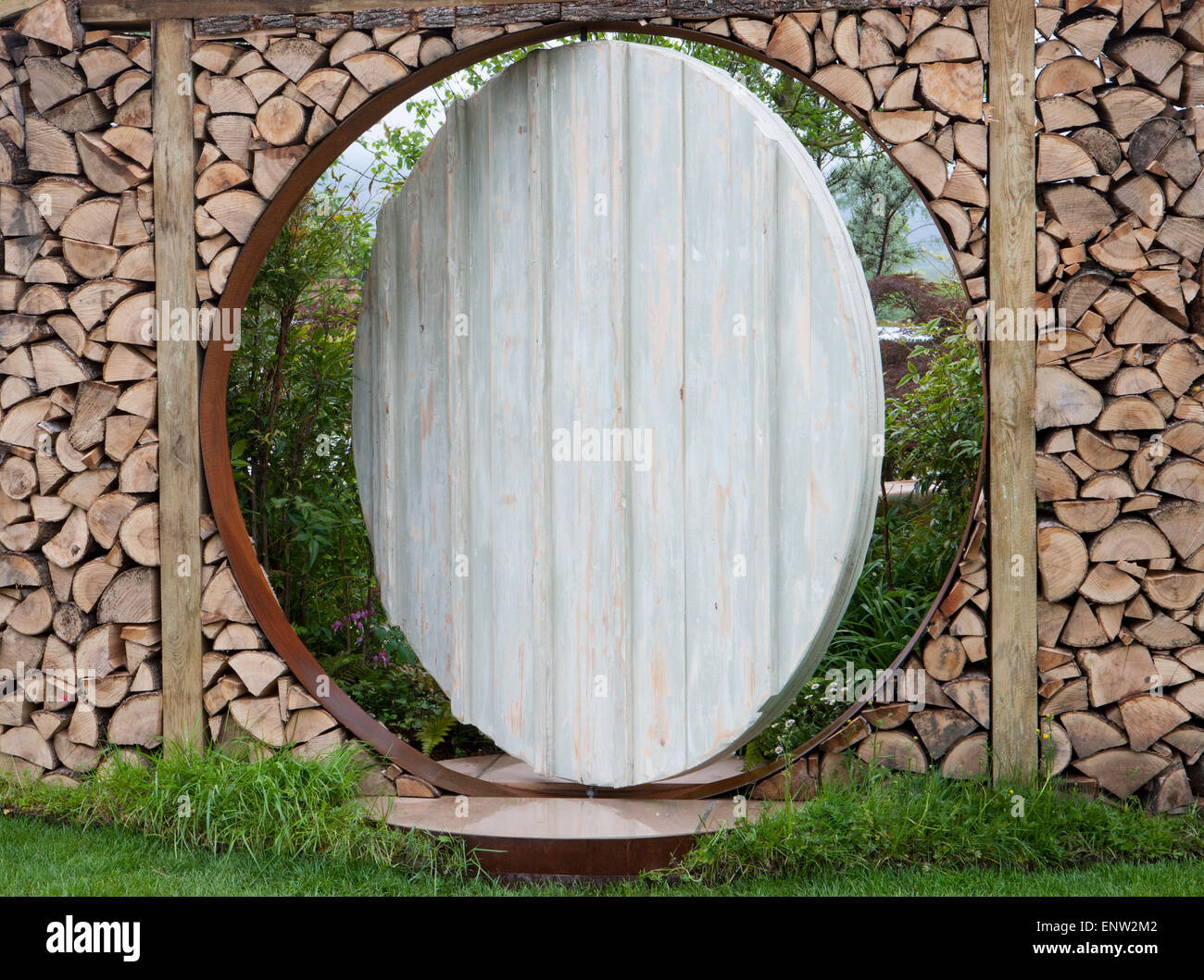 Moongate Stock Photos & Moongate Stock Images - Alamy Moongate Stock Photos & Moongate Stock Images - Alamy on Jody Lidgard
id=63081