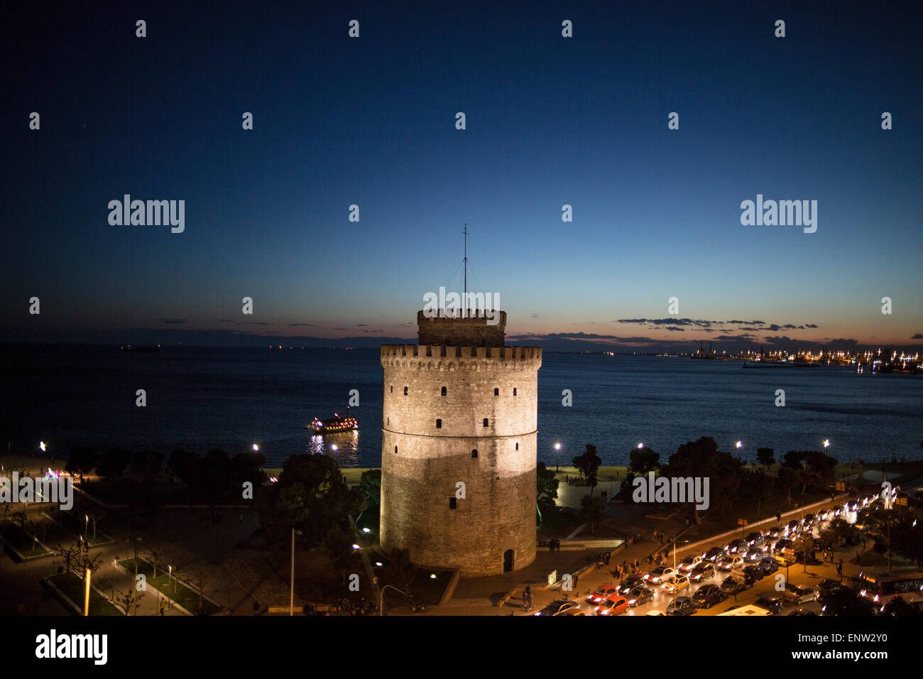 Thessaloniki s City Landmark The White Tower Greece Stock Photo Alamy thessaloniki-s-city-landmark-the-white-tower-greece-stock-photo-alamy
