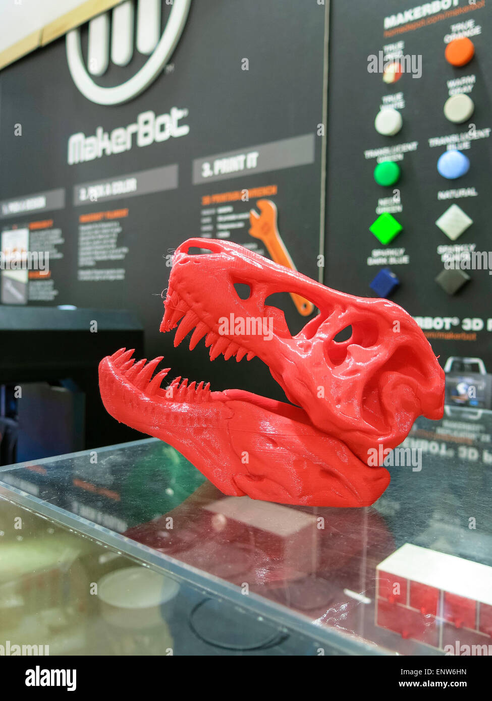 Store display 3d printer plastic hi-res stock photography and images ... - 3D Printer Display In Home Depot Nyc ENW6HN