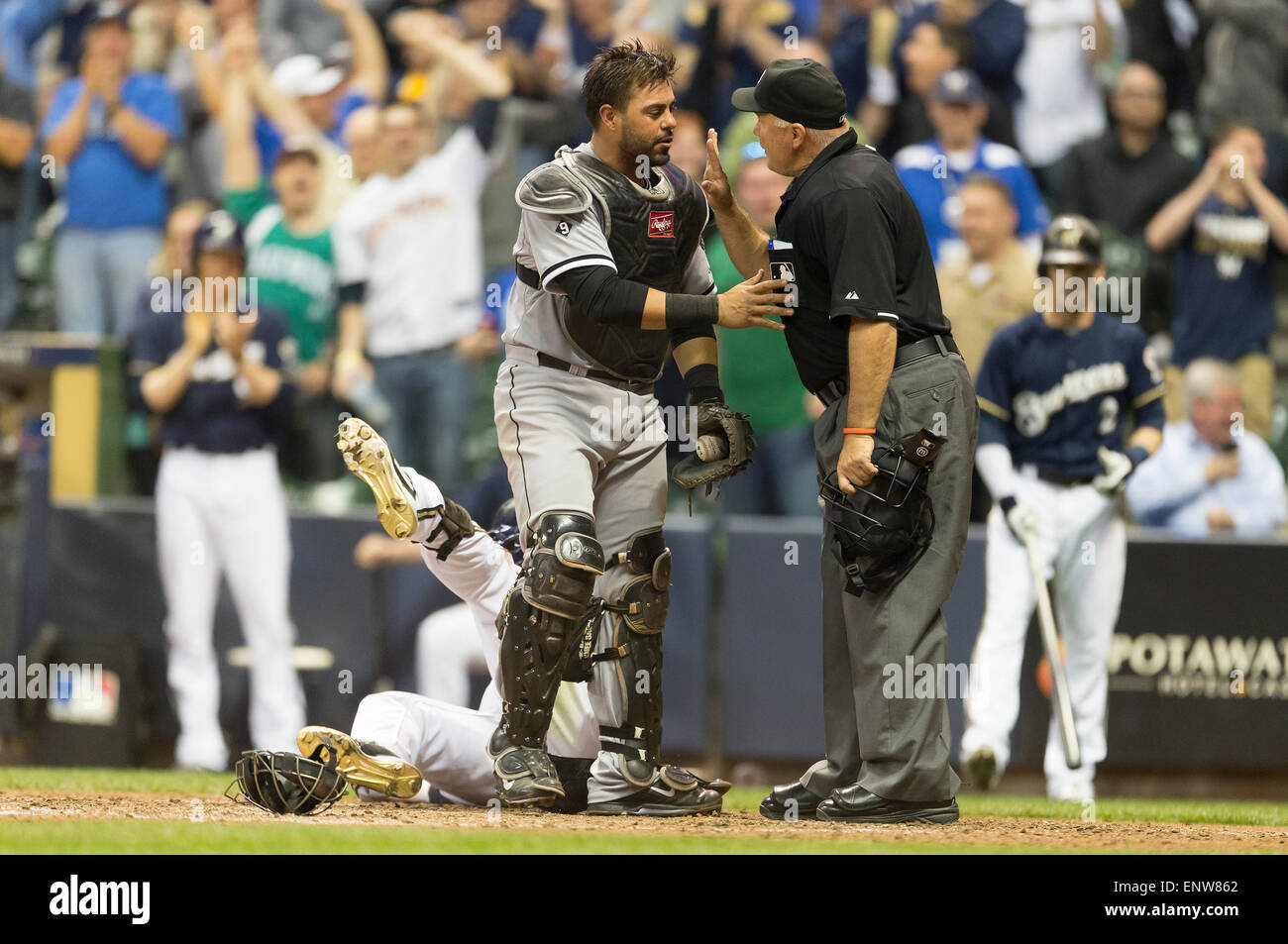Milwaukee, WI, USA. 11th May, 2015. Chicago White Sox catcher Geovany Soto #58 argues the call by home plate umpire Brian O'Nora during the Major League Baseball game between the Milwaukee Brewers and the Chicago White Sox at Miller Park in Milwaukee, WI. John Fisher/CSM/Alamy Live News Stock Photo