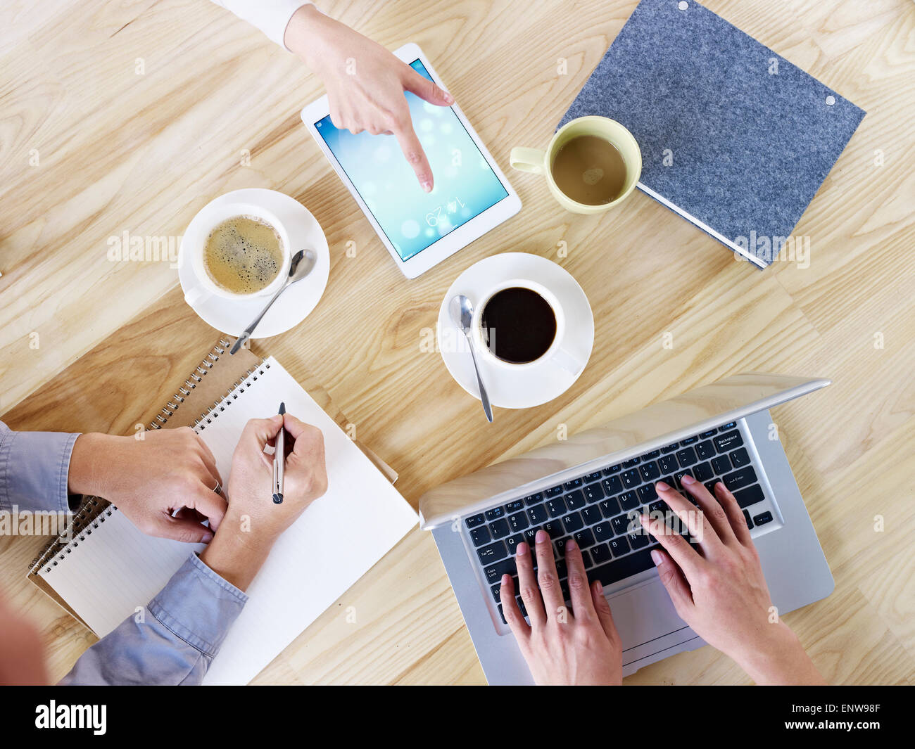 Aerial view people desk hi-res stock photography and images - Alamy