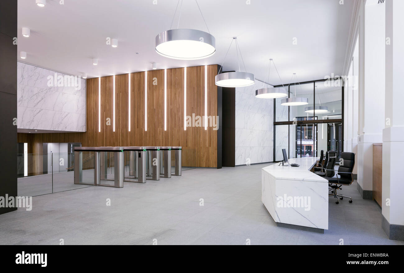 Reception towards main Moorgate entrance. 8-10 Moorgate, London, United ...