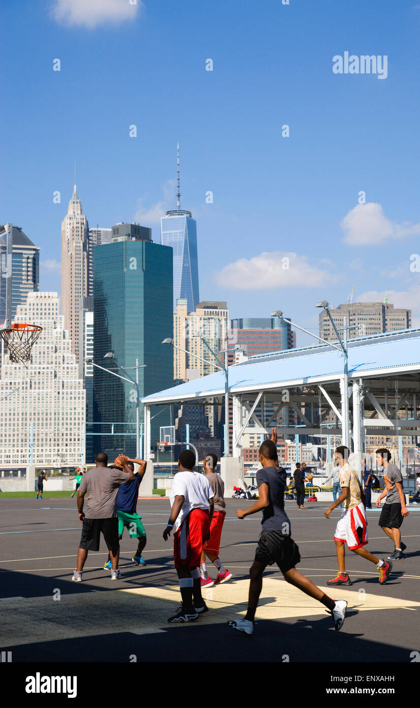 USA, New York State, New York City, NYC, Brooklyn Bridge Park basketball  courts on Pier 2 with Lower Manhattan Financial District skyscraper skyline  beyond Stock Photo - Alamy