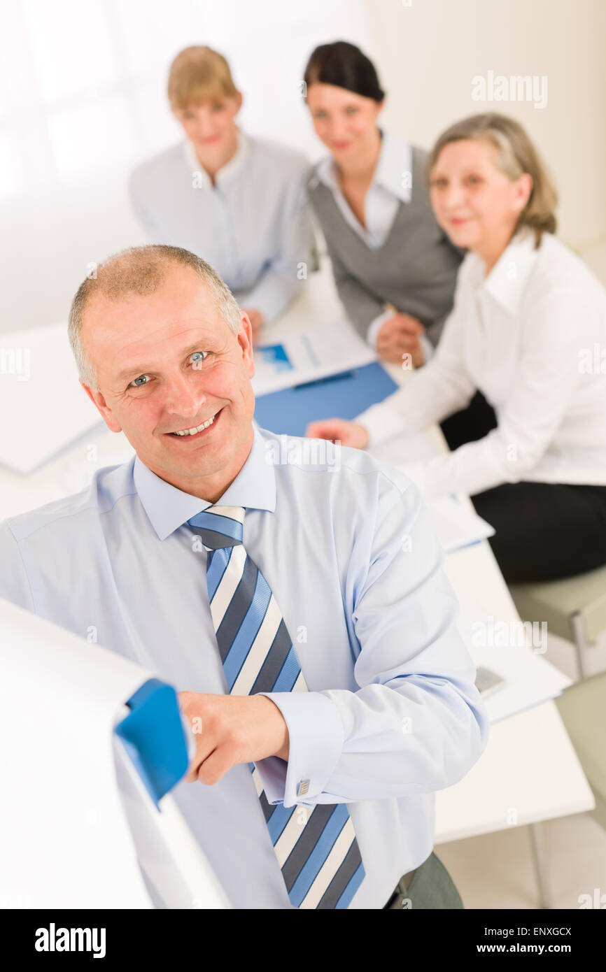 Presentation man suit flip chart hi-res stock photography and images ...