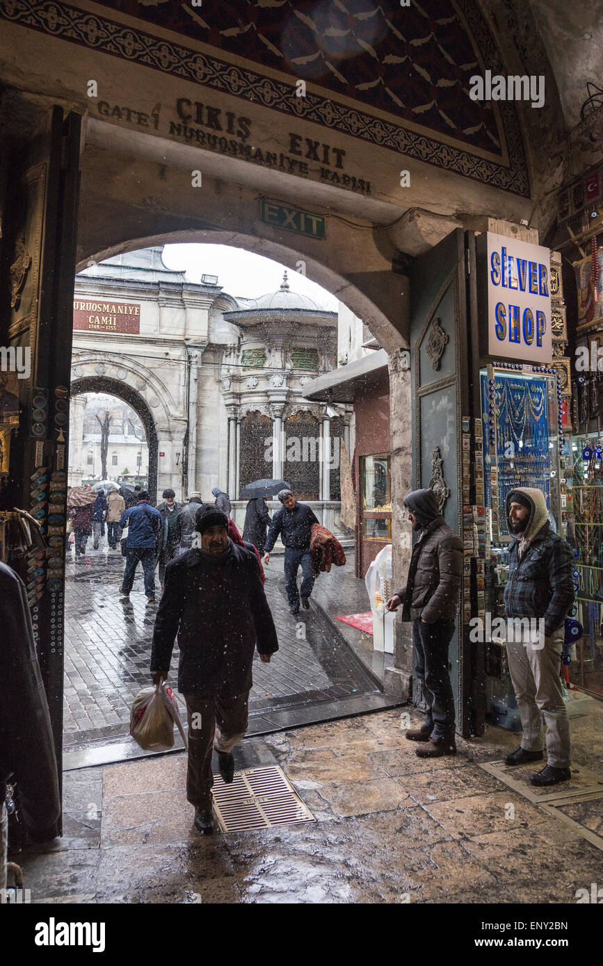 The Norousmaniye entrance to the  Grand Bazaar, next to the Norousmaniye Mosque. Sultanahmet, Istanbul, Turkey Stock Photo