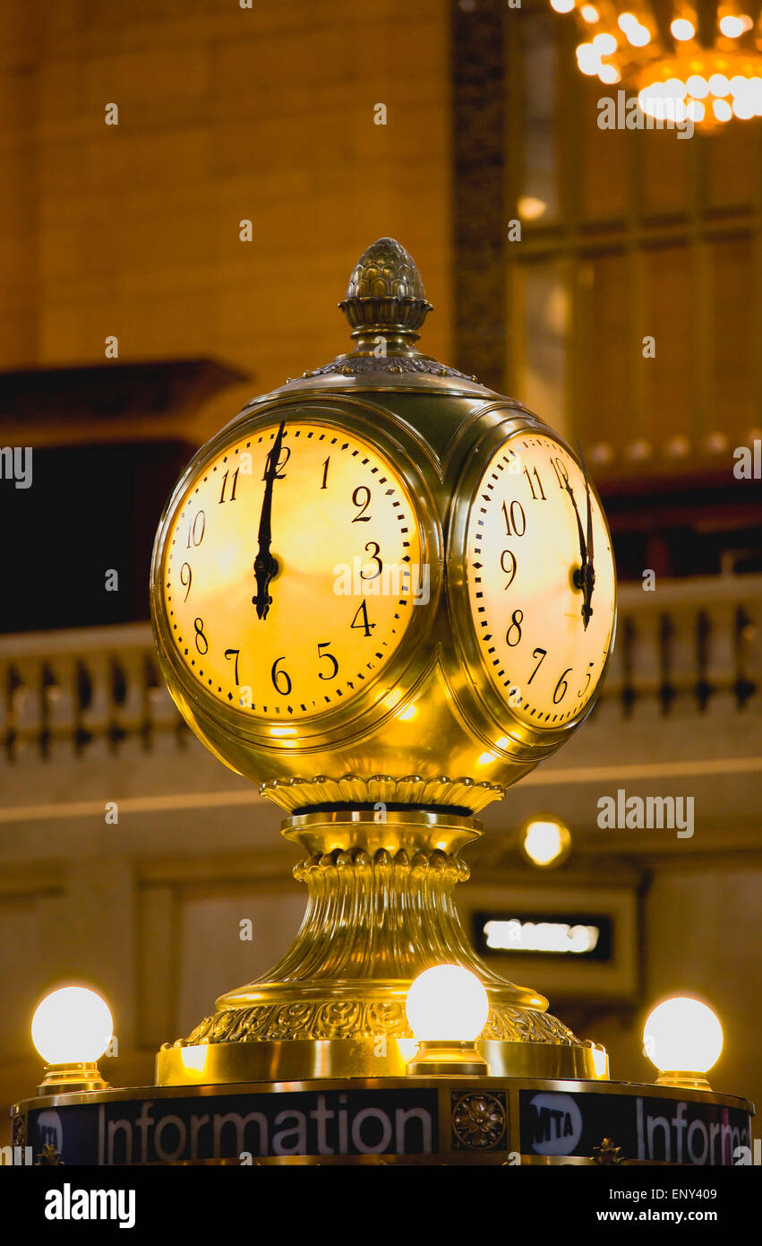 Four sided clock hires stock photography and images Alamy