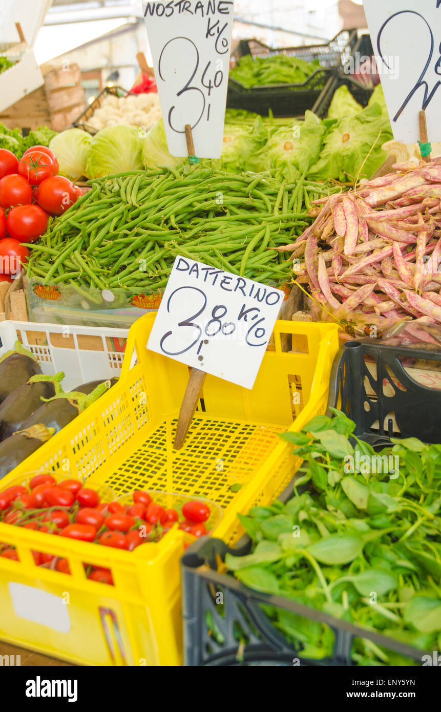 Fruits and vegetables at the market stall Stock Photo - Alamy