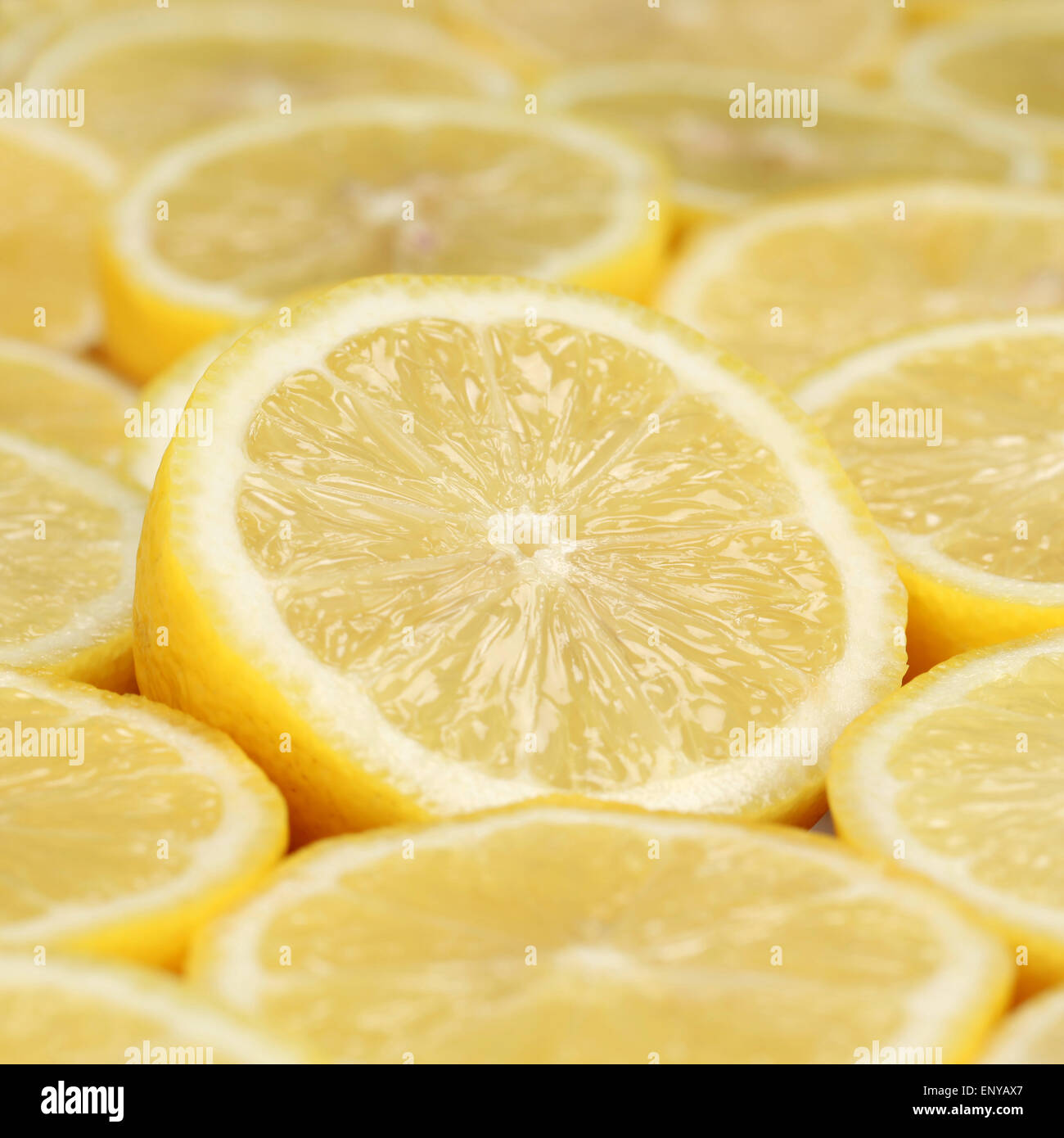 Zitronen schneiden hi-res stock photography and images - Alamy