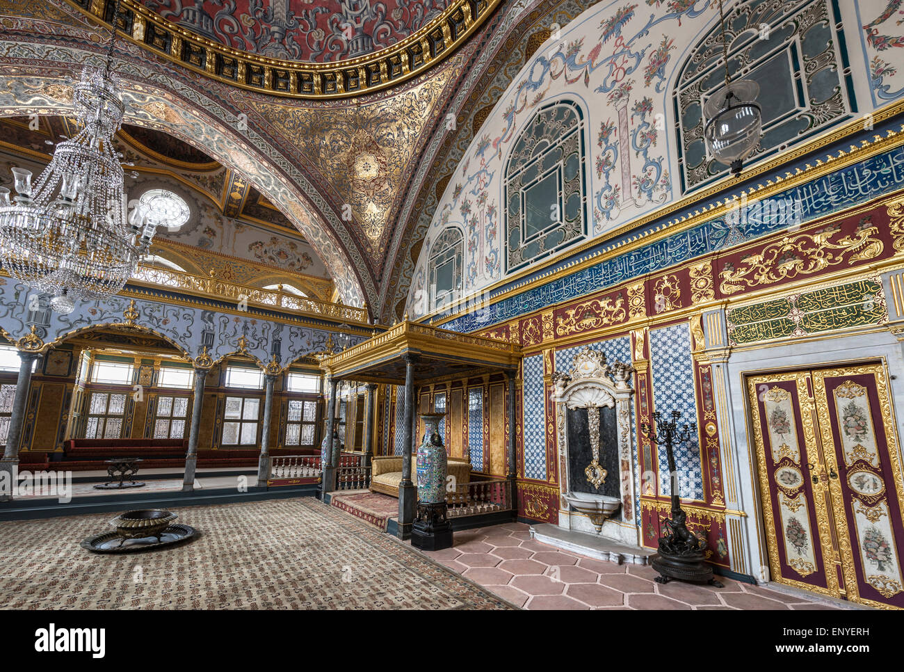 Imperial Throne Room in the Harem of Topkapi Palace. Seraglio Point, Sultanahmet, Istanbul Stock Photo