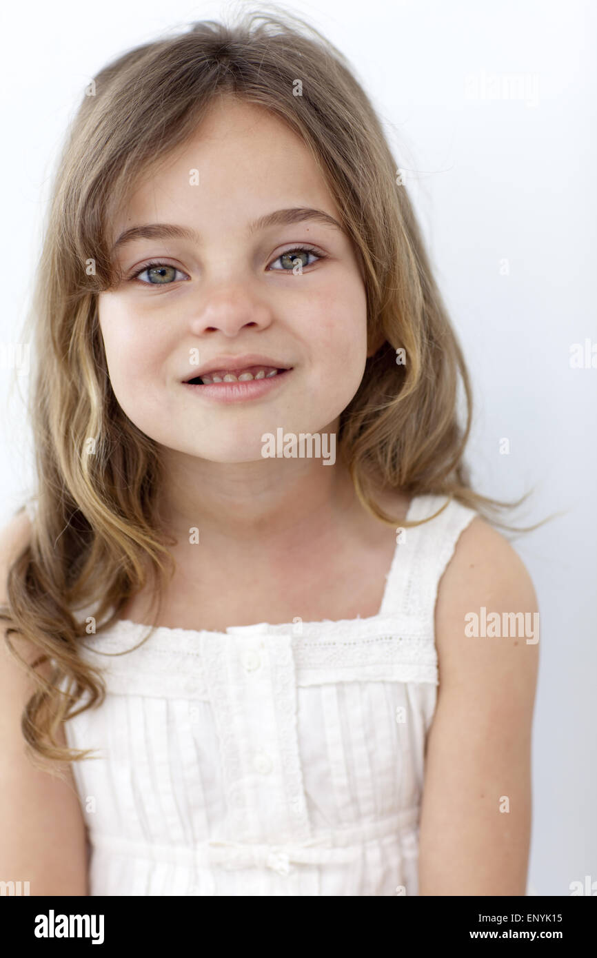 Portrait of a smiling little girl Stock Photo - Alamy