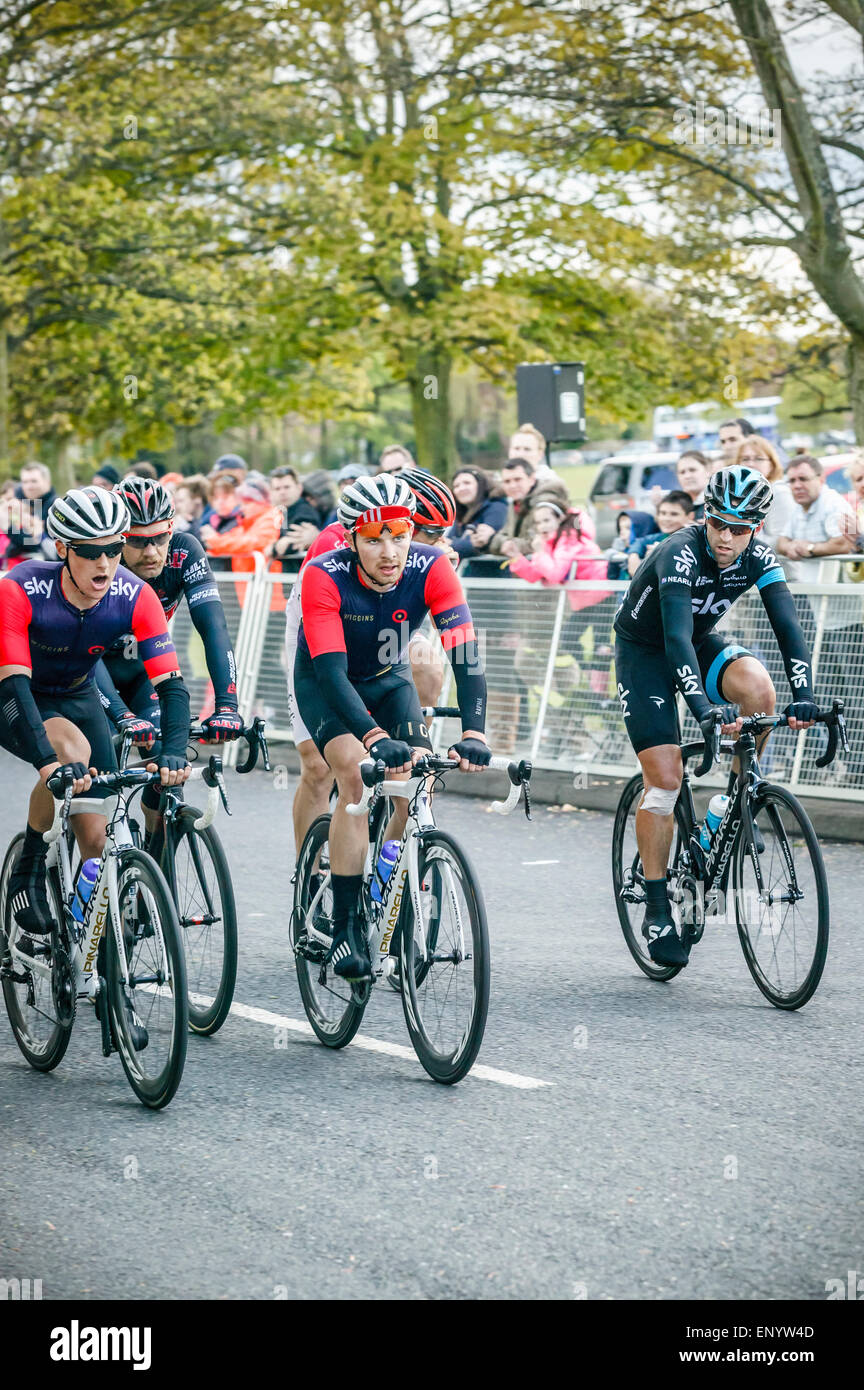 Final stage 2015 Tour de Yorkshire, Roundhay Park, Leeds, West Yorkshire, Team Sky finishing together Stock Photo