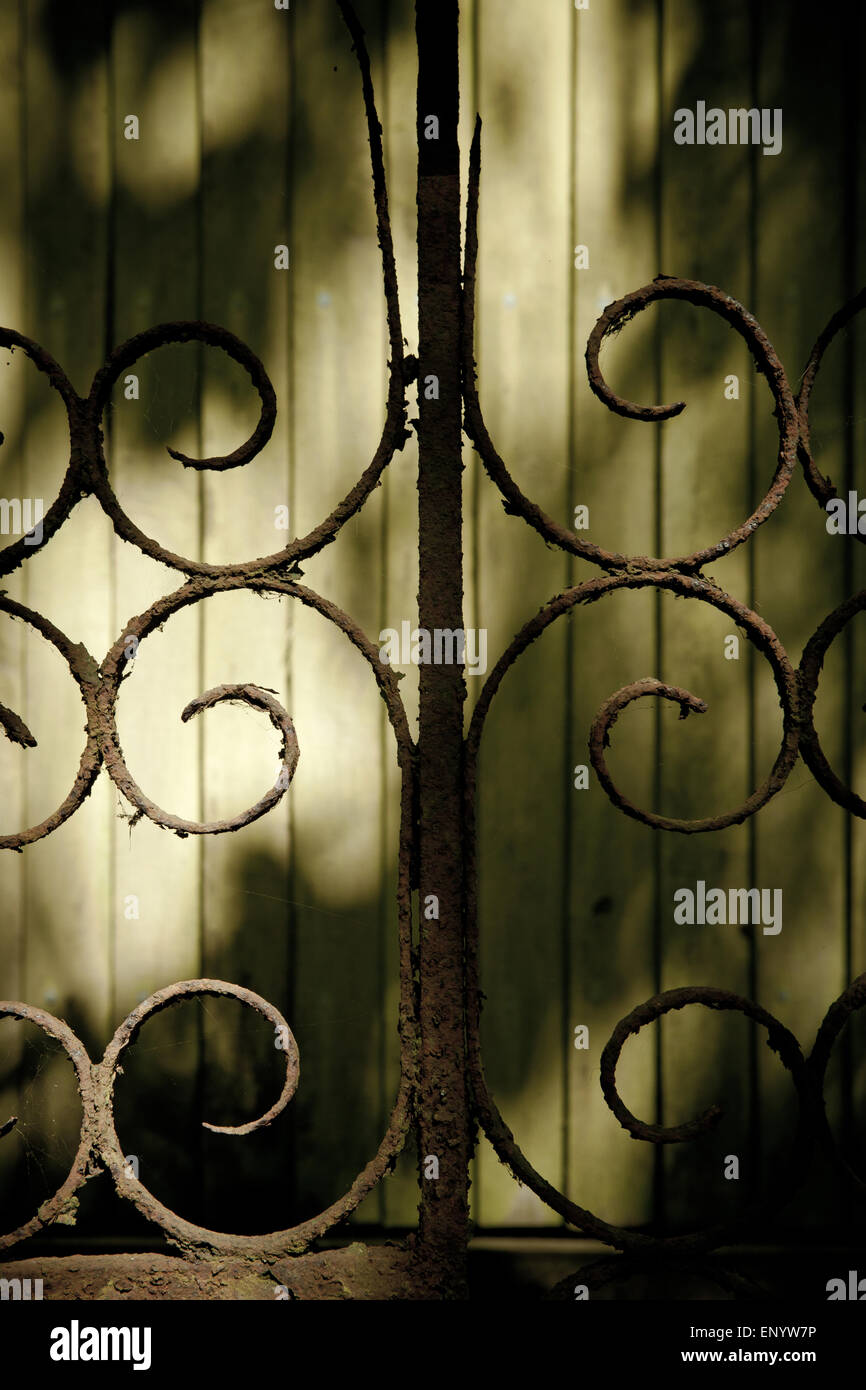 Old iron fence hi-res stock photography and images - Alamy