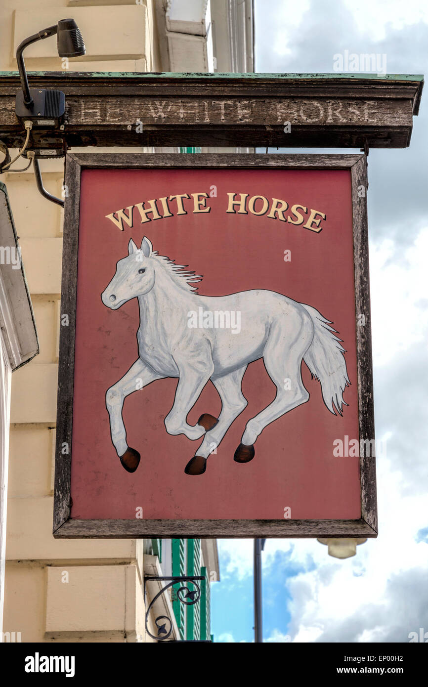 Pub sign of the 'White Horse', located in the heart of Oxford, and featuring in several episodes of Inspector Morse. Stock Photo