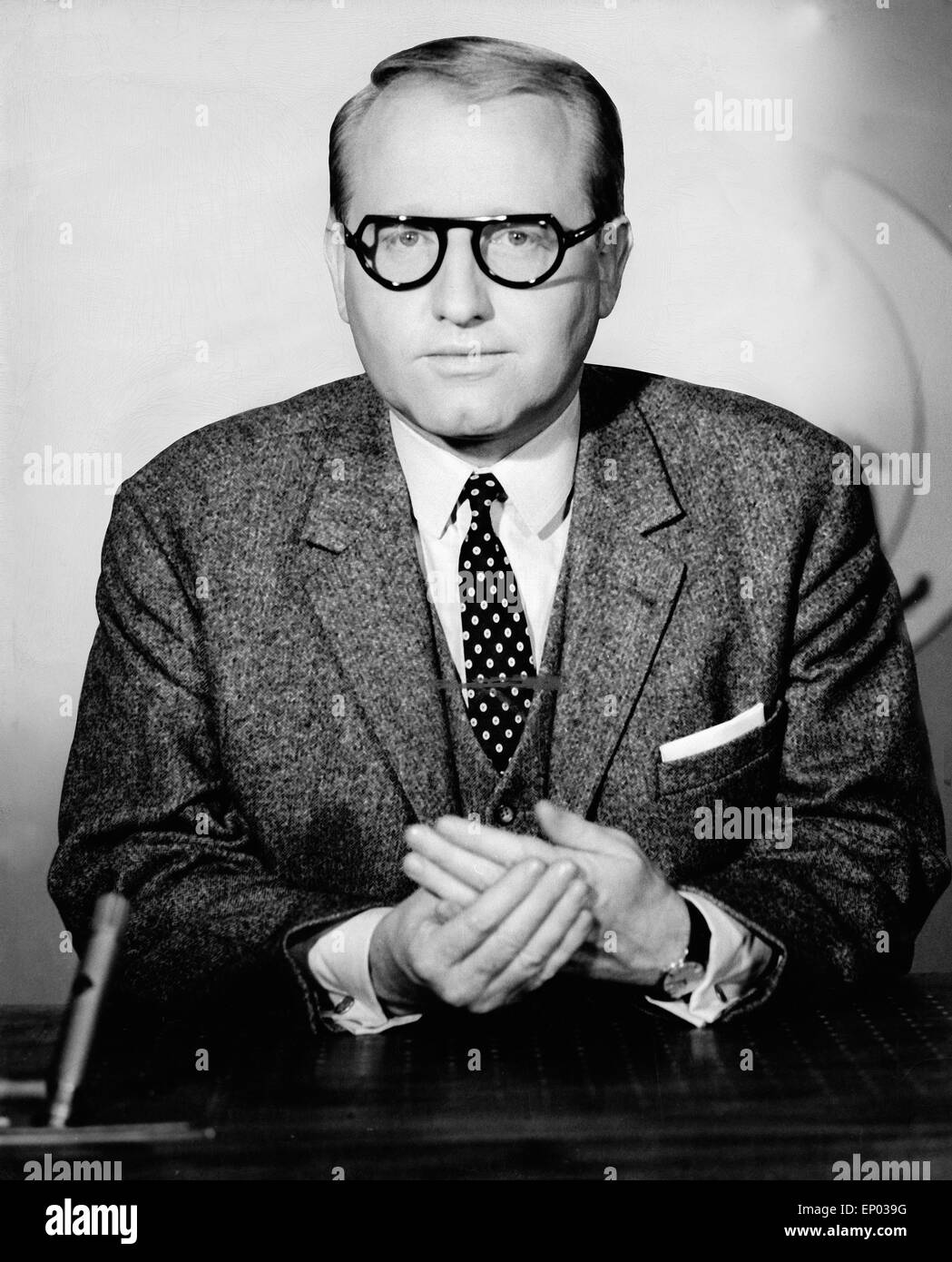 Werner Veigel Sprecher Der Tagesschau Von 1966 Bis 1995 Stock Photo werner-veigel-sprecher-der-tagesschau-von-1966-bis-1995-stock-photo