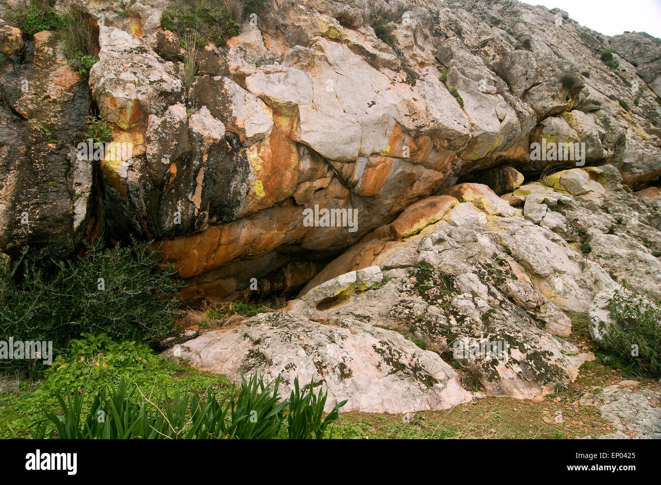 Rocky formations, Metamorphic quartzite, Paleozoic era, Ordovician period, Arroyo San Servan, Badajoz, Extremadura, Spain Europe Stock Photo