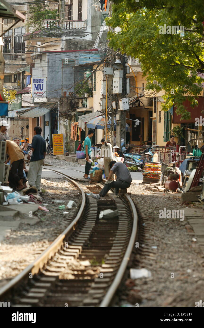 Railroad tracks in the urban life of Vietnam Stock Photo - Alamy